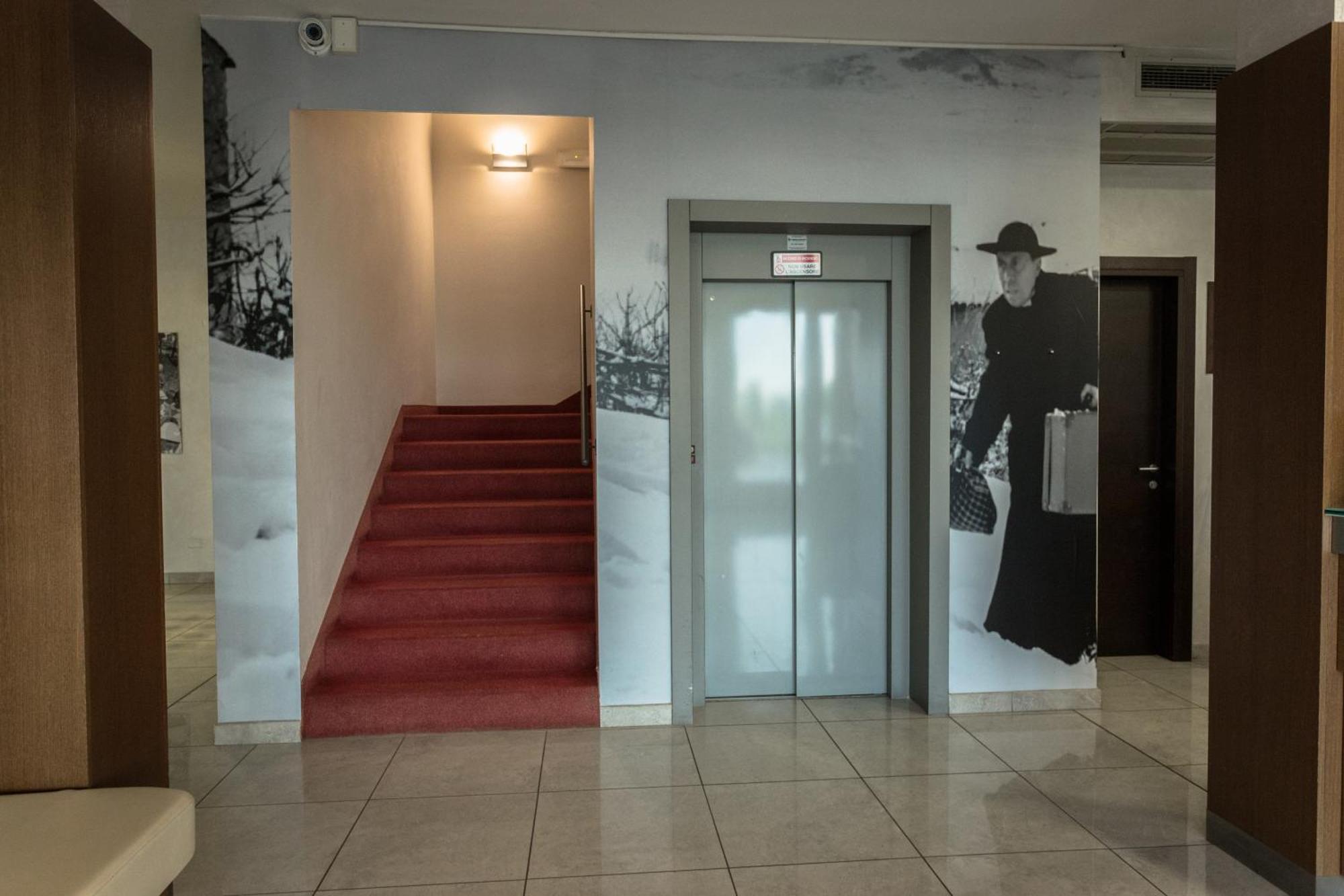 Hotel Don Camillo Brescello Bagian luar foto