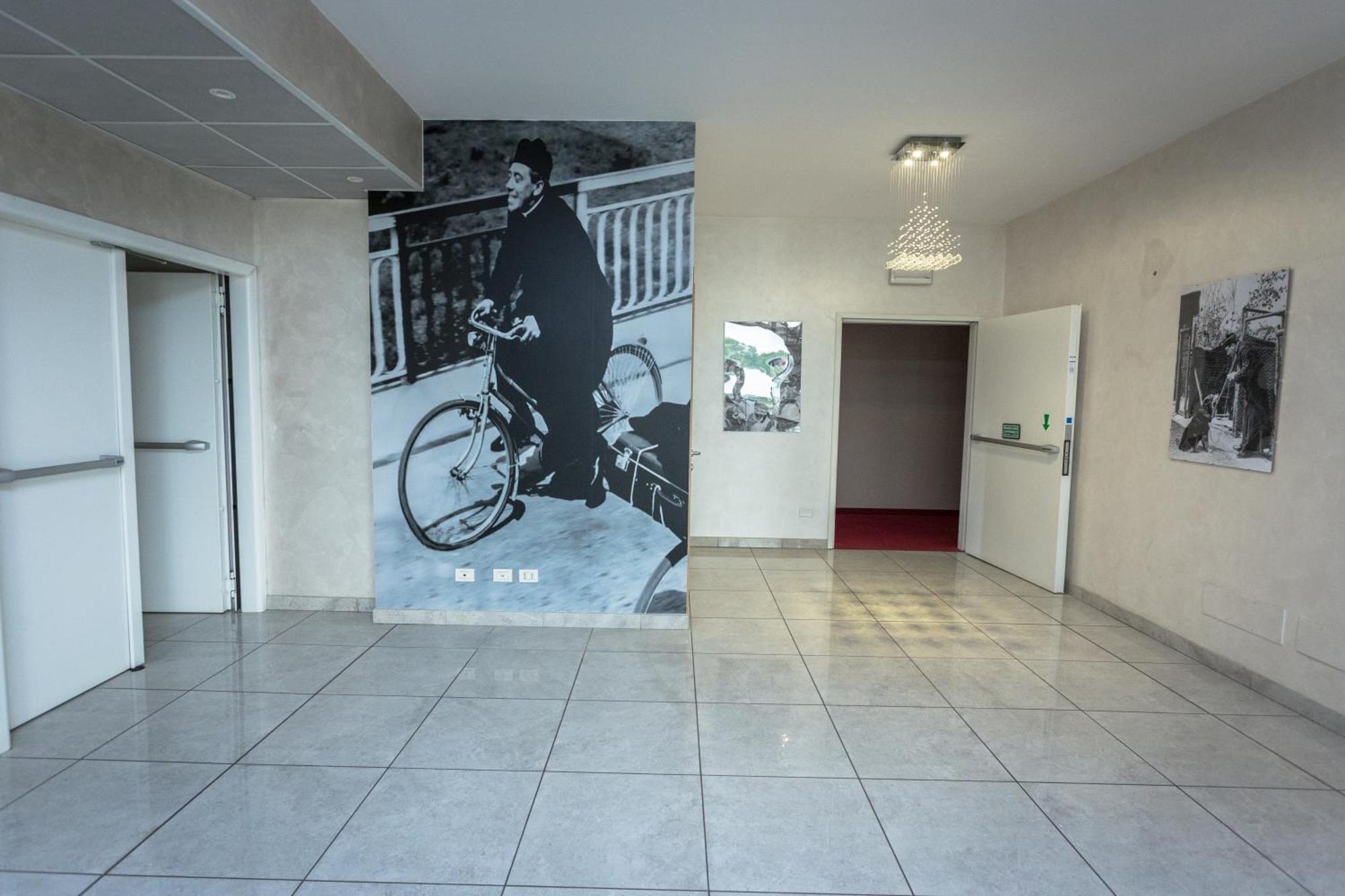 Hotel Don Camillo Brescello Bagian luar foto
